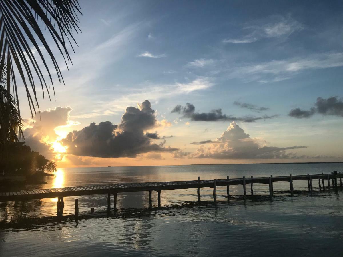 Tilt-Ta-Dock Resort Belize Corozal Town Esterno foto